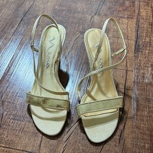 Nina brandsize 9 gold, strappy sandals.